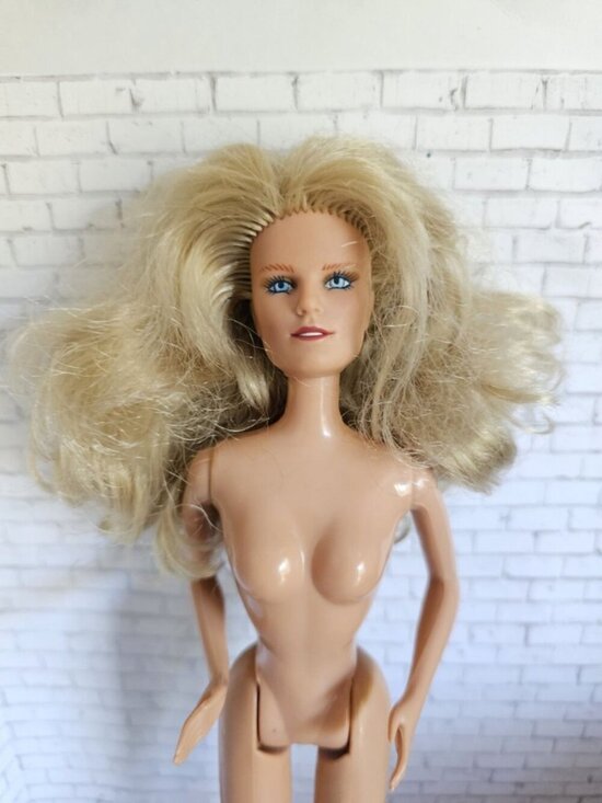 Barbie Other - Matchbox The Real Model Collection Christie Brinkley Nude Blonde Supermodel Doll